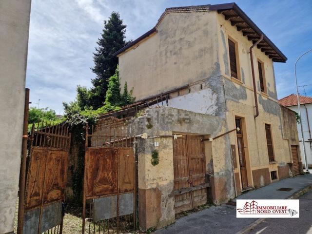 Rustico in vendita a Oltrestazione, Legnano