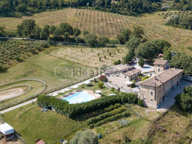 Rustico in vendita a Umbertide, Umbria