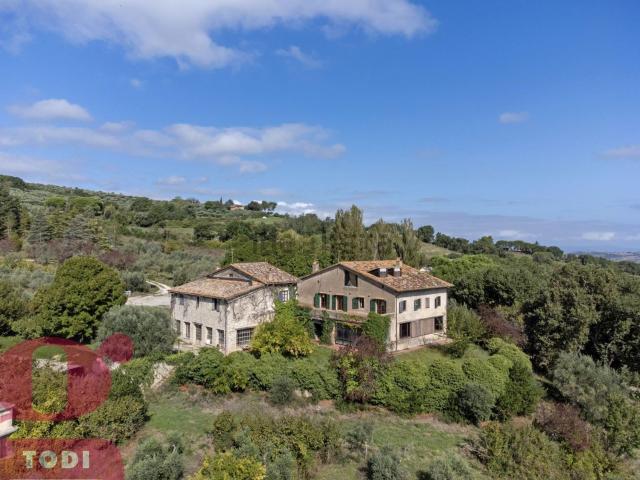 Rustico in vendita a Marsciano, Umbria