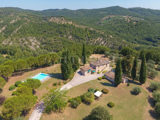 Rustico in vendita a Corciano, Umbria