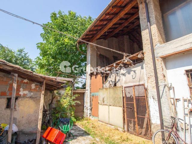 Rustico in vendita a Castellazzo de' Barzi, Robecco sul Naviglio