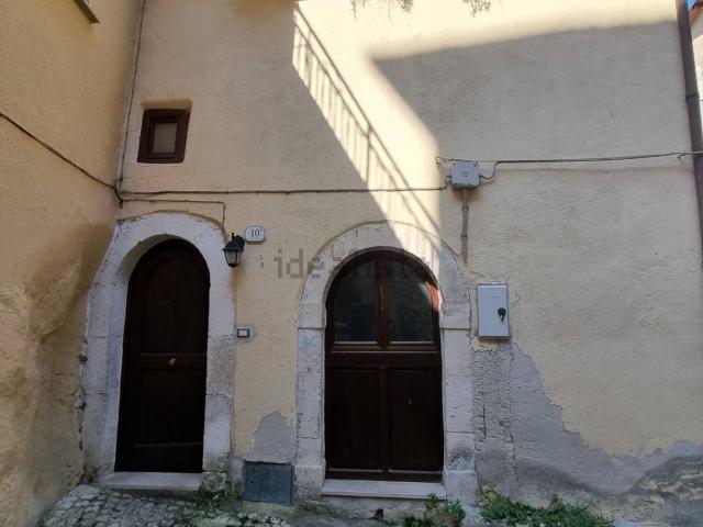 Rustico in vendita a Pettorano Sul Gizio, Abruzzo