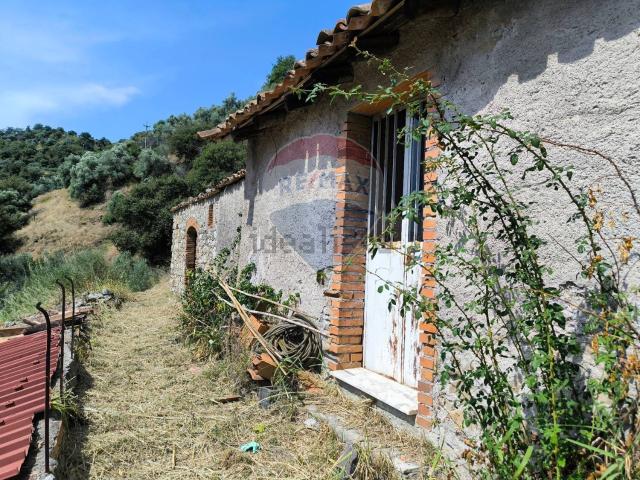 Rustico in vendita a Graniti, Sicilia