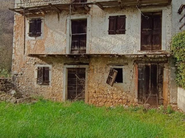 Rustico in vendita a Polcenigo, Friuli-Venezia Giulia