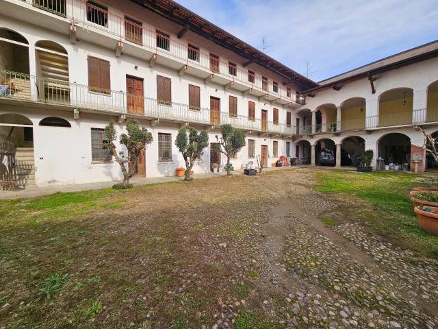 Rustico in vendita a Gaggiolo, Piemonte