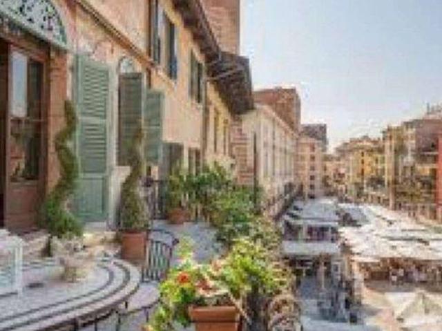 Villa Indipendente in vendita a Centro storico, Brenzone