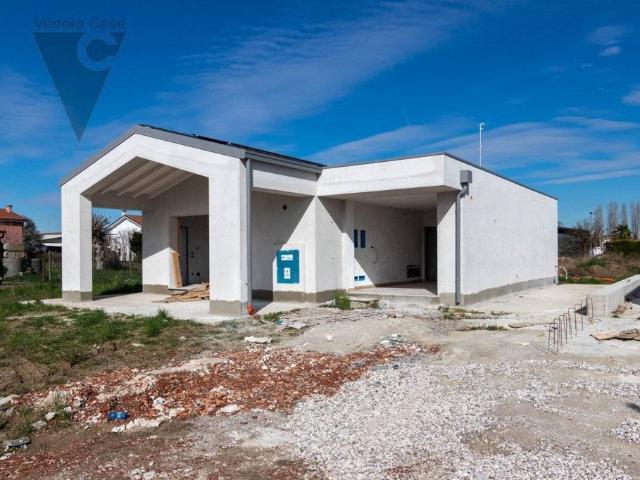 Villa Indipendente in vendita a Legnaro, Veneto
