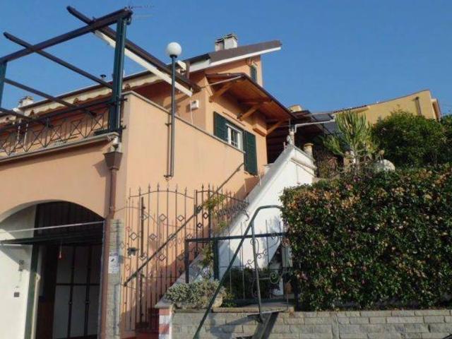 Villa Indipendente in vendita a Ceriale, Liguria