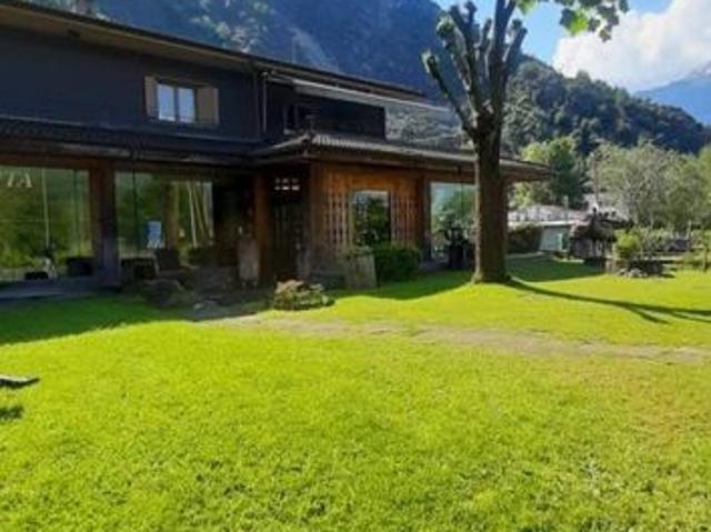 Villa Indipendente in vendita a Dubino, Lombardia
