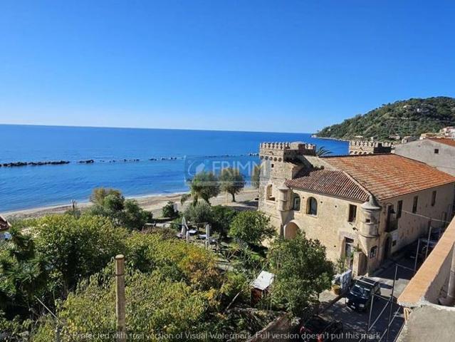 Villa Indipendente in vendita a Salerno