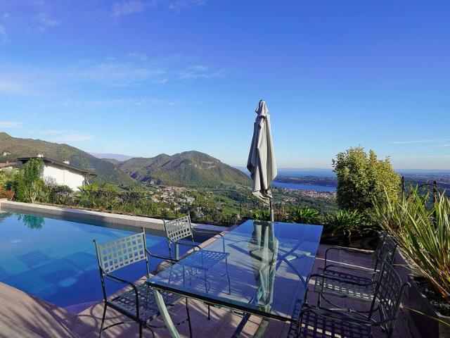Villa Indipendente in vendita a Comunità Montana Parco Alto Garda bresciano, Salò