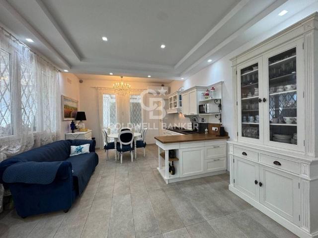 Villa Indipendente in affitto a Roma Imperiale, Forte Dei Marmi