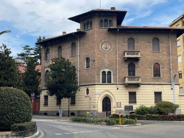 Villa Indipendente in vendita a Rione San Silvestro, Piemonte