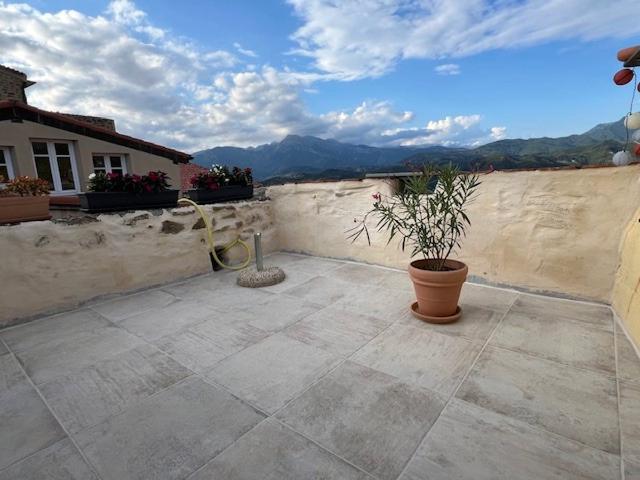 Casa in vendita a Perinaldo, Liguria