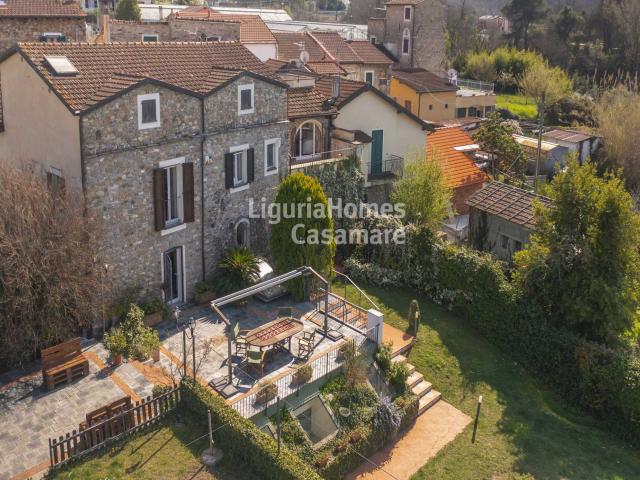 Villa Indipendente in vendita a Villanova D'albenga, Liguria
