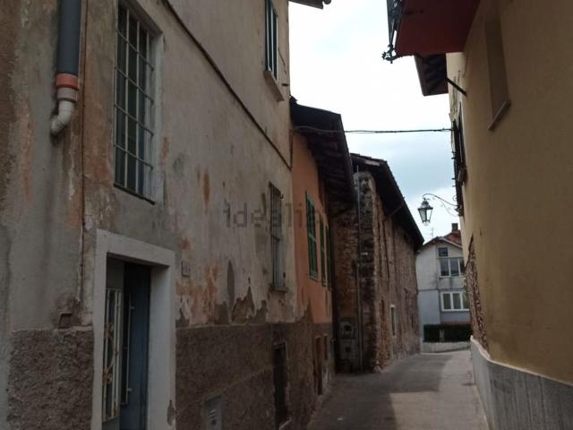 Rustico in vendita a Molino Ginaga, Besano