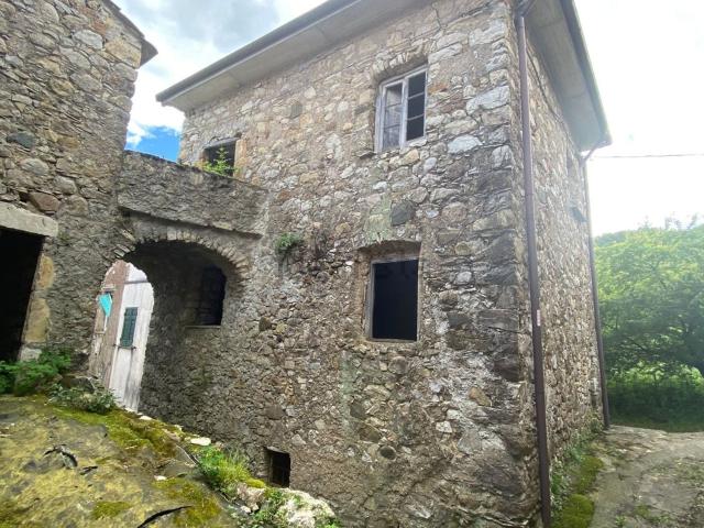 Rustico in vendita a Maissana, Liguria