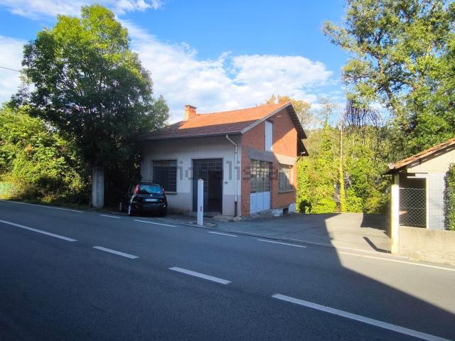 Rustico in vendita a Volpe, Cossato