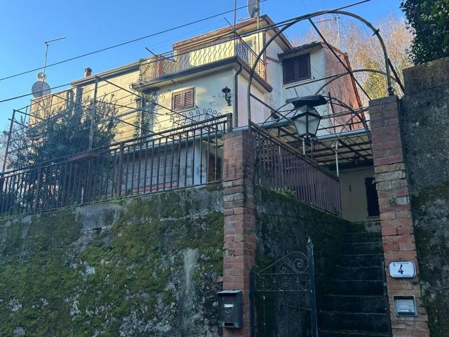 Rustico in vendita a Tonfano, Toscana