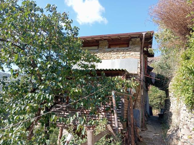 Rustico in vendita a Dolceacqua, Liguria