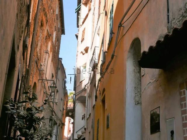 Rustico in vendita a Perinaldo, Provincia di Imperia