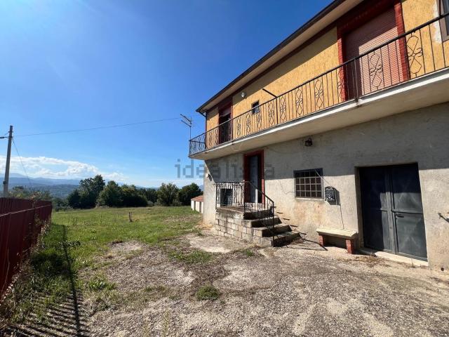 Rustico in vendita a Montaperto, Prata Principato Ultra