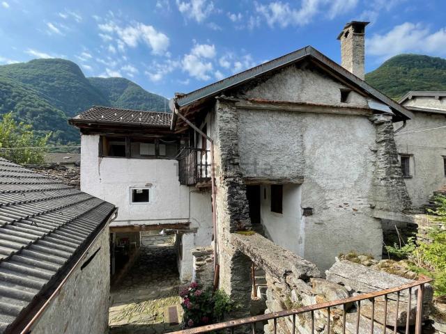 Rustico in vendita a Valle Cannobina, Piemonte
