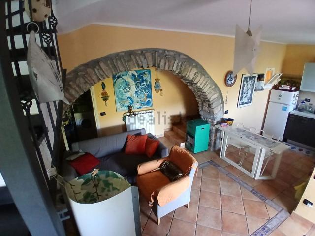 Rustico in vendita a Cava Pian del Bue, Cipressa