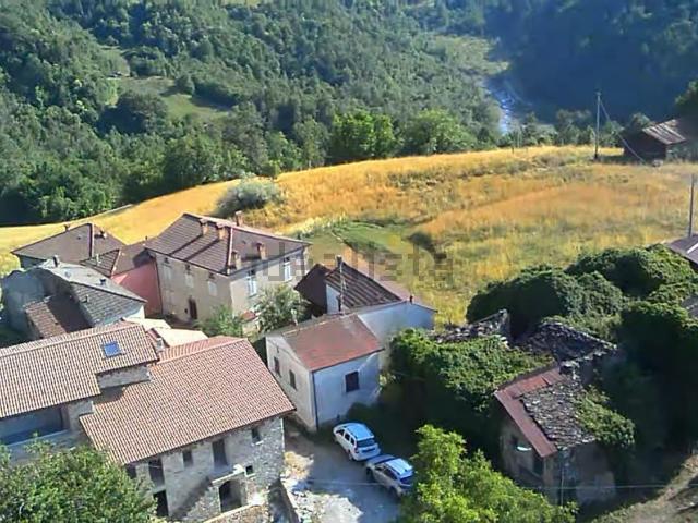 Rustico in vendita a Lezzara, Bardi