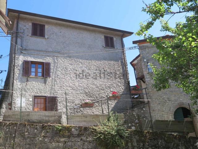Rustico in vendita a Unione di comuni Montana Lunigiana, Fosdinovo