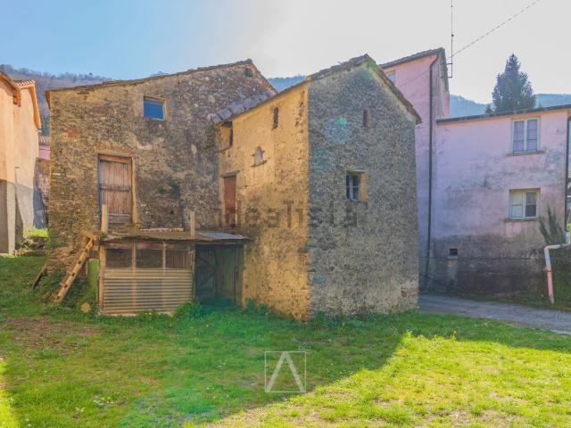 Rustico in vendita a Quiliano, Liguria