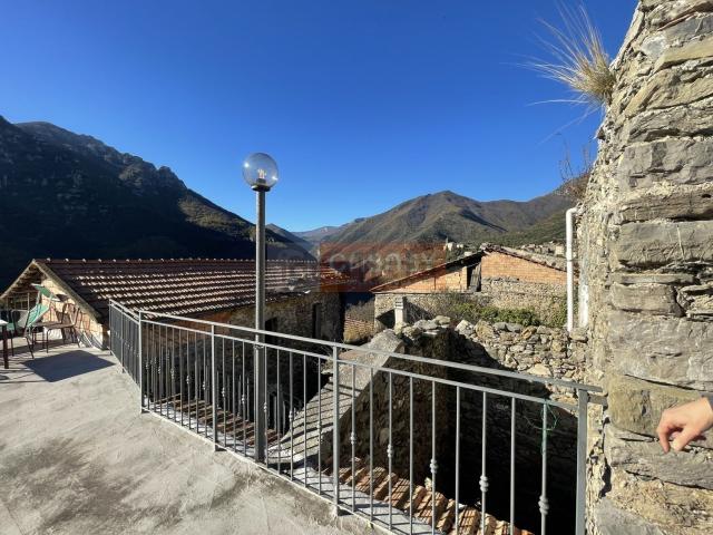 Rustico in vendita a Castelbianco