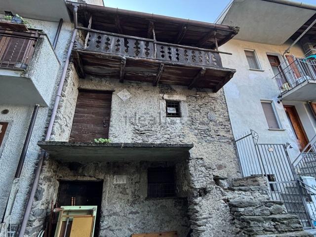 Rustico in vendita a Cosio Valtellino, Lombardia