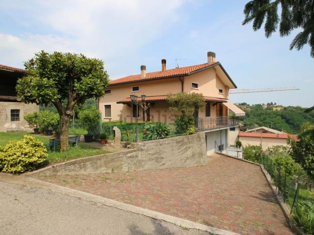 Rustico in vendita a Fara Vicentino, Veneto