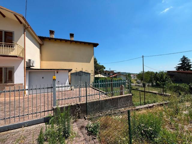 Rustico in vendita a Cogollo Del Cengio, Veneto