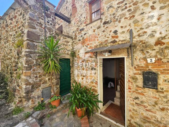 Rustico in vendita a Ponzano Superiore, Santo Stefano di Magra