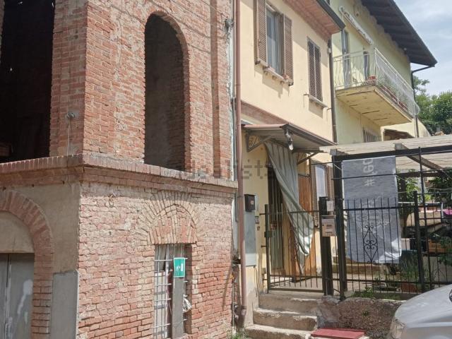 Rustico in vendita a Redavalle, Lombardia