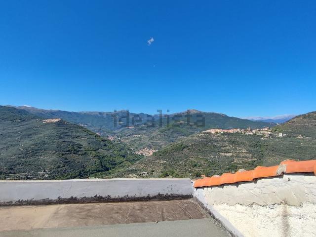 Rustico in vendita a Chiusanico, Liguria