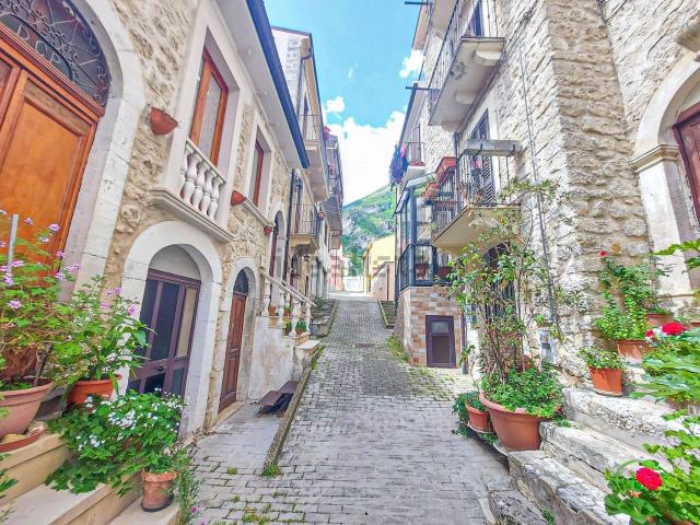 Rustico in vendita a Fara San Martino, Abruzzo