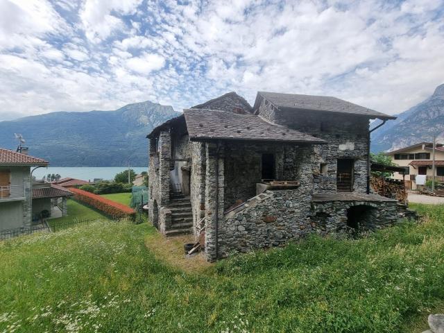 Rustico in vendita a Comunità montana della Valchiavenna, Verceia