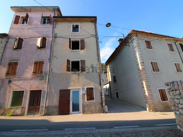 Rustico in vendita a Monte, Sant'ambrogio Di