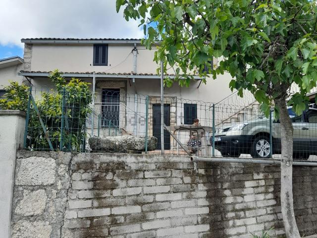 Rustico in vendita a Santopadre, Lazio