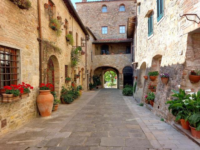 Rustico in vendita a Barberino Tavarnelle, San Donato In Poggio