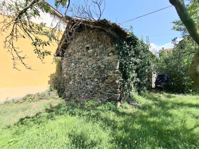 Rustico in vendita a Issogne, Aosta