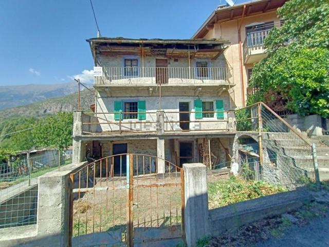 Rustico in vendita a Montjovet, Aosta