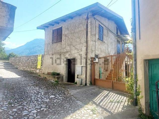 Rustico in vendita a Comunità montana della valle Camonica, Ono San Pietro