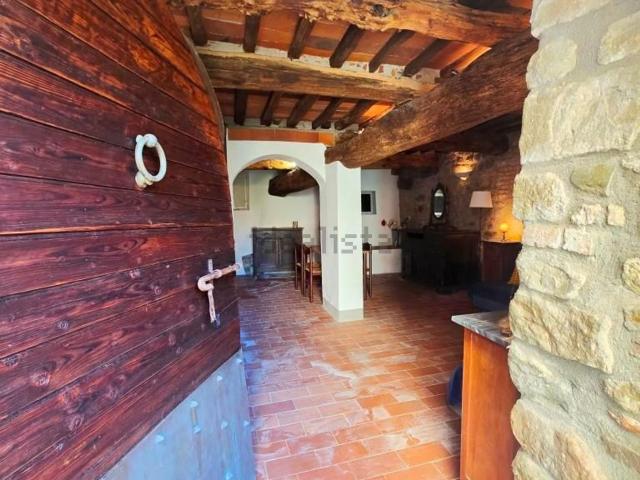 Rustico in vendita a Tofori, Capannori