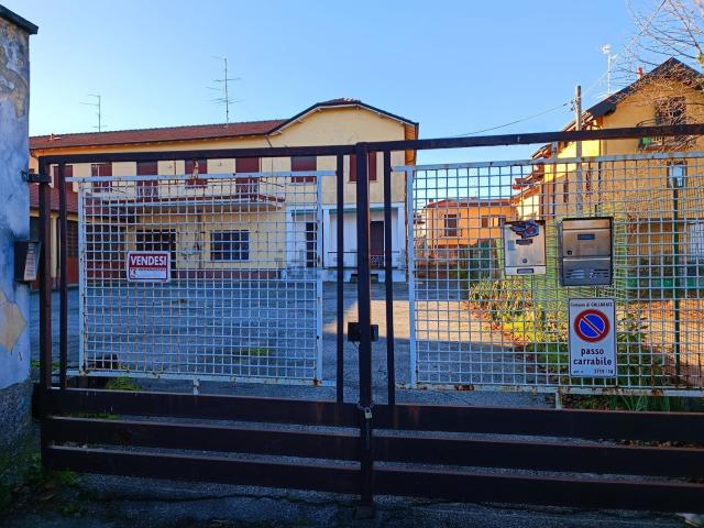 Rustico in vendita a Ronchi, Gallarate