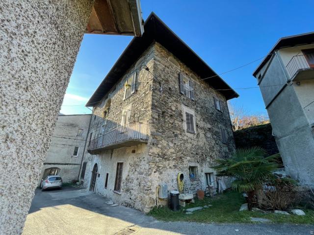 Rustico in vendita a Berbenno Di Valtellina, Lombardia