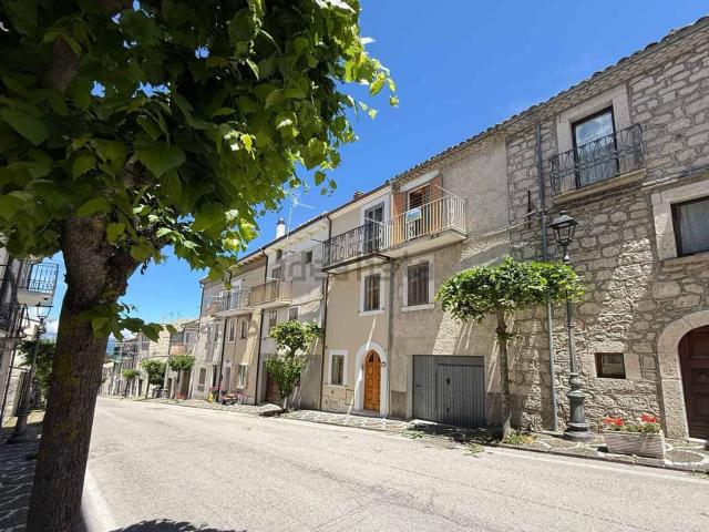 Rustico in vendita a Montenerodomo, Abruzzo